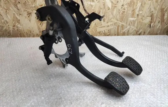 BMW 5 E39 Pedal assembly 1164854 1161724 1161586