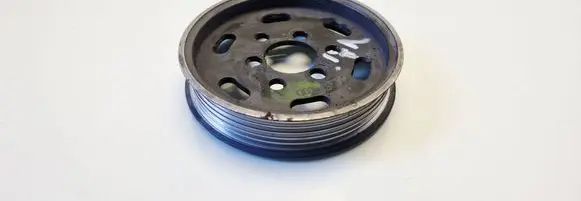 Volkswagen Golf IV Power steering pump pulley 038145255B