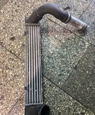 BMW 1 E81 E87 Intercooler radiator 3093796 3213329