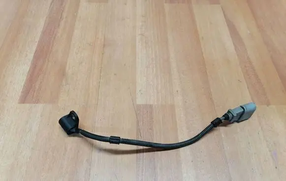 Audi A4 S4 B7 8E 8H Camshaft position sensor 03G957147C