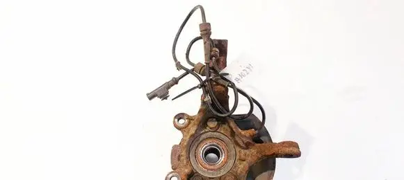 Front wheel hub