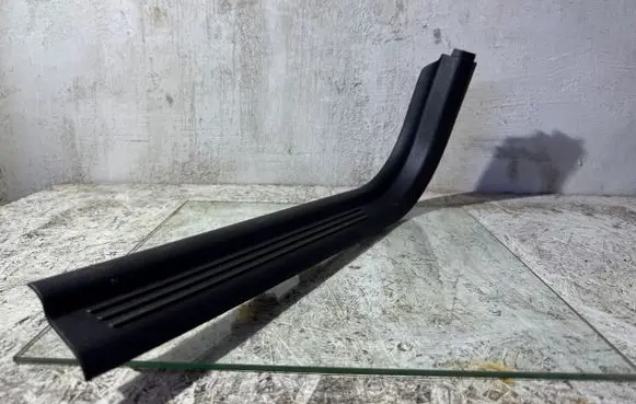 Volvo V50 Front sill trim cover 8641784
