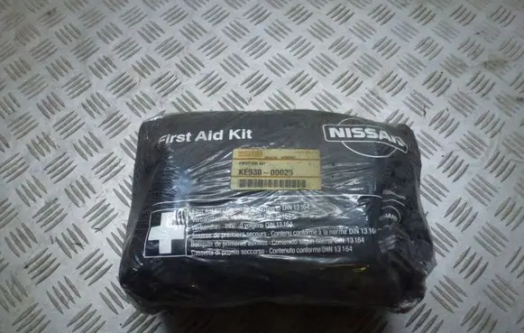 Nissan Note (E12) First aid kit 