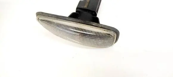 Volvo S80 Front fender indicator light