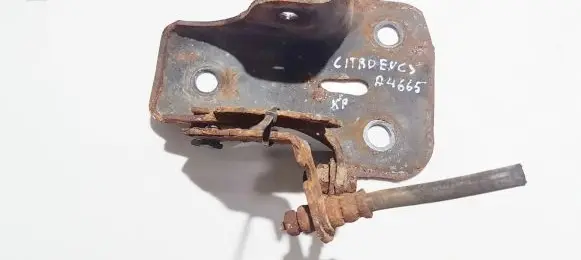 Citroen C3 Engine mounting bracket 452311g 1002c