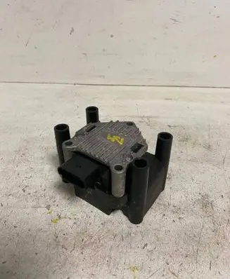 Volkswagen Golf IV High voltage ignition coil V10700044 987086805
