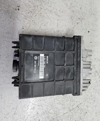 Volkswagen PASSAT B3 Engine control unit/module 0261200752 357907311A