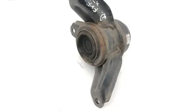Engine mount bracket