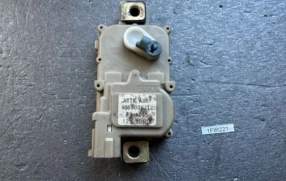 Nissan Patrol Y60 Loading door lock 8055310V00