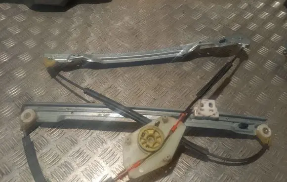 Citroen C4 I Front window lifting mechanism without motor 9682493680
