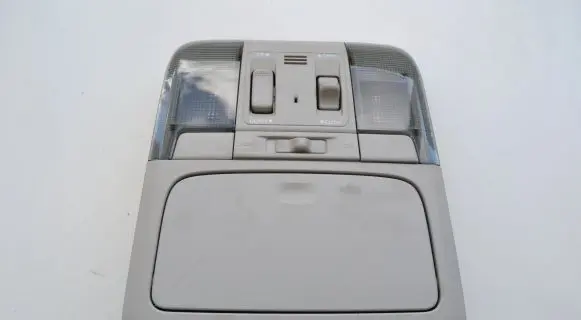 Subaru Legacy Front seat light