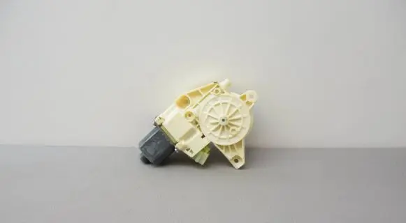 Mercedes-Benz GLK (X204) Rear door window regulator motor A2048200542