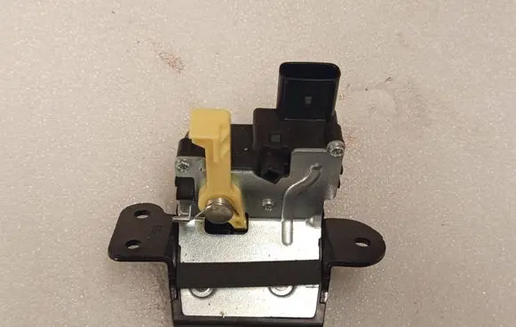 KIA Niro Tailgate lock latch 81230G5000