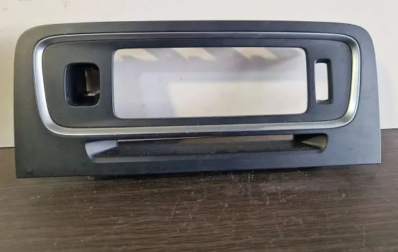 Volvo V60 Dash center air vent grill 8648741