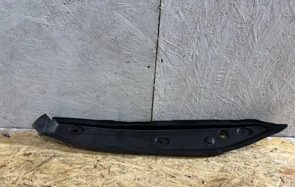 Mercedes-Benz GLE W167 Fender end trim A1678890100
