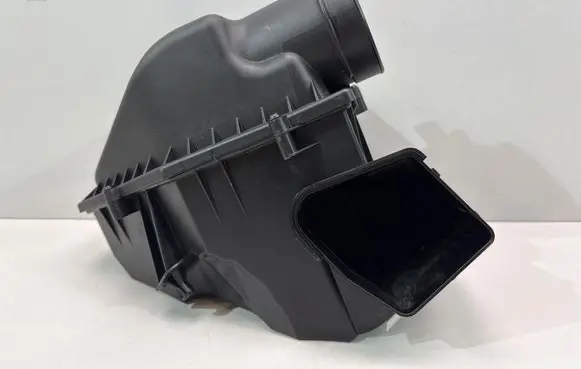 BMW 5 G30 G31 G38 Air filter box 8620473
