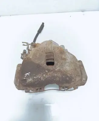 Volkswagen PASSAT B5 Front brake caliper