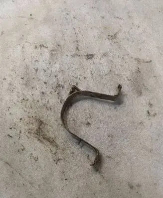 Audi A8 S8 D2 4D Fuel tank mounting bracket 