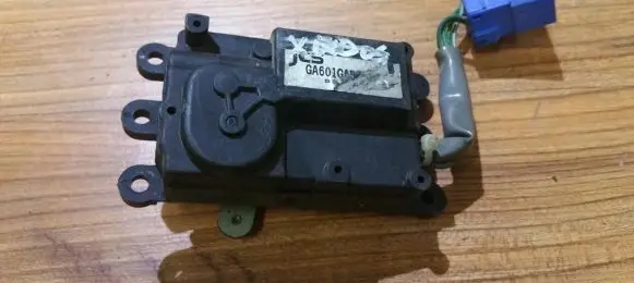 Mazda Xedos 6 Air flap motor/actuator ga601ga57