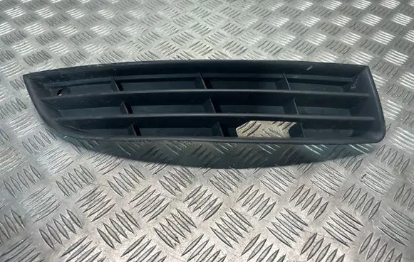 Front bumper lower grill