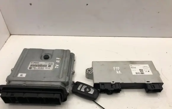 BMW 5 F10 F11 Engine ECU kit and lock set 8513161 9257038