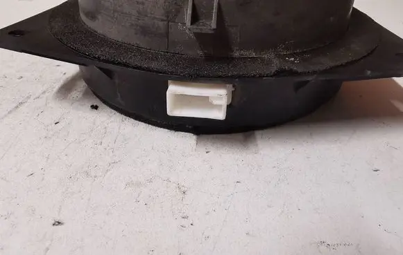 Toyota Avensis Verso Rear door speaker 8616044130 04115ZT