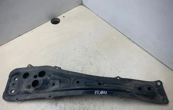 Toyota Corolla Verso AR10 Front subframe
