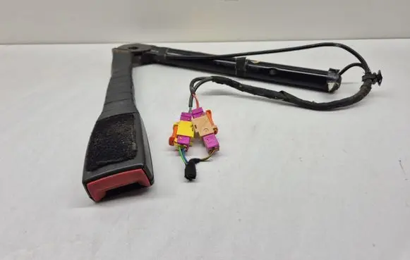 Opel Vectra C Front seatbelt buckle 13127944F