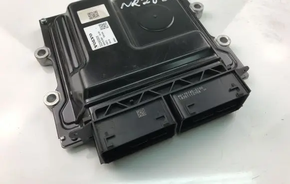 Volvo XC90 Engine control unit/module 32242005