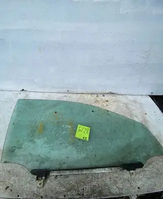 Toyota Avensis T250 Front door window glass four-door 43R00050 DOT24AS2M62