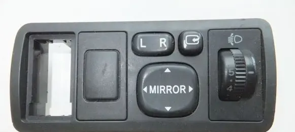 Toyota Avensis T250 Wing mirror switch 777667 183575