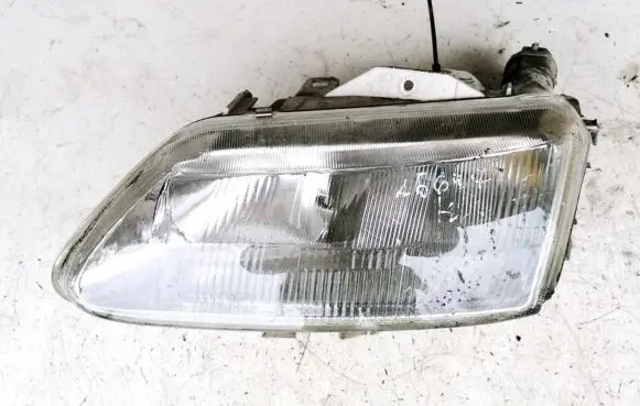 Renault Laguna I Headlight/headlamp