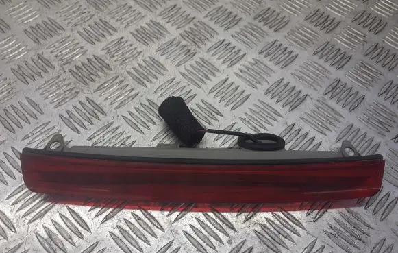 Toyota Avensis T250 Third/center stoplight