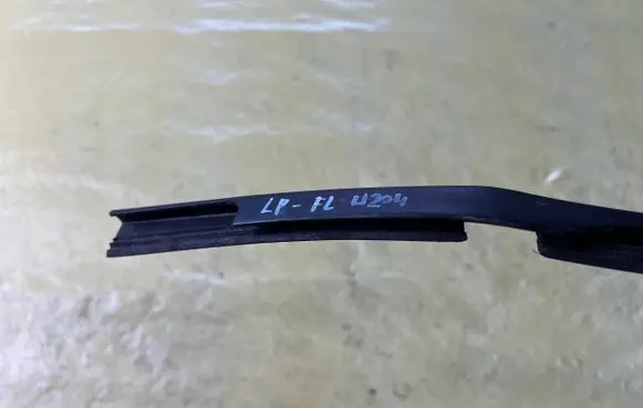 Mercedes-Benz C W204 Engine hood trim A2046261952