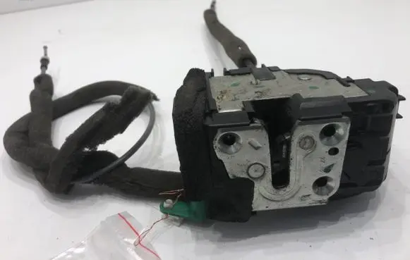 Nissan NV200 Front door lock