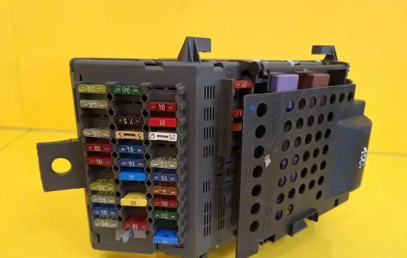Renault Laguna I Fuse box set 7703297842