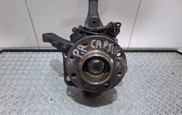 Renault Captur Front wheel hub spindle knuckle