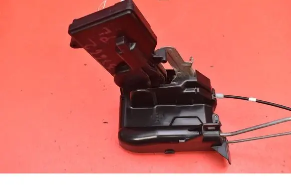 Mazda 6 Front door lock