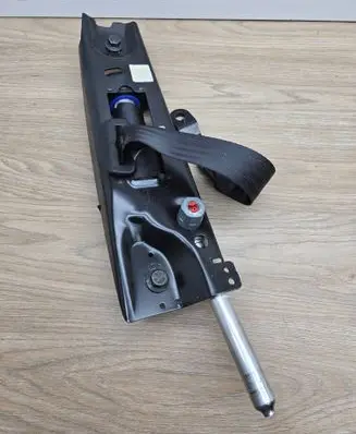 Volvo V70 Front seatbelt