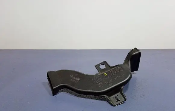 Audi RS Q8 Intercooler air guide/duct channel 4M8864255