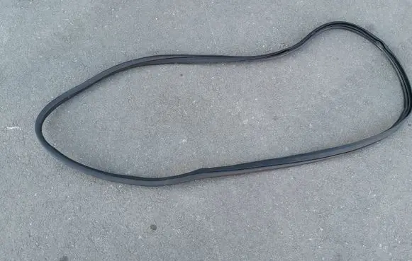 Rubber seal rear door