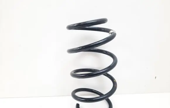 Volkswagen Golf VII Front coil spring