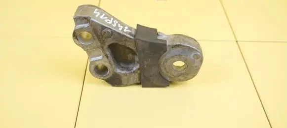Honda Insight Engine mounting bracket LDA3