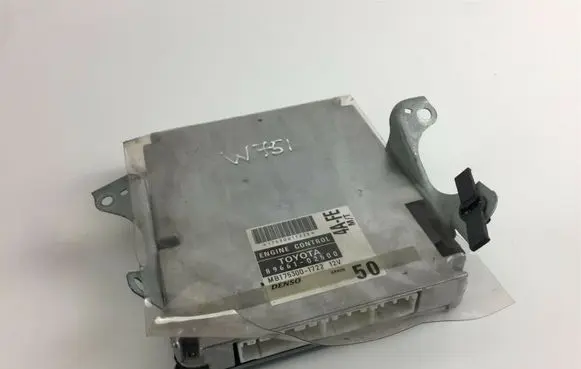 Toyota Corolla E110 Other control units/modules 8966102500 W751