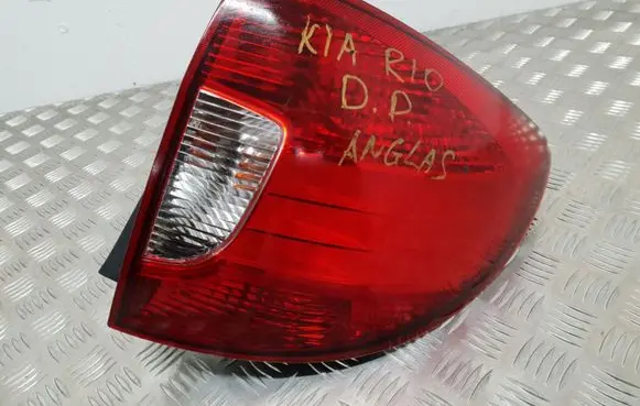 KIA Rio Rear/tail lights