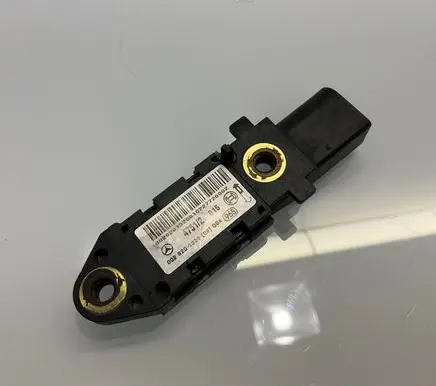 Mercedes-Benz E W211 Airbag deployment crash/impact sensor 0028201326 A0028201326