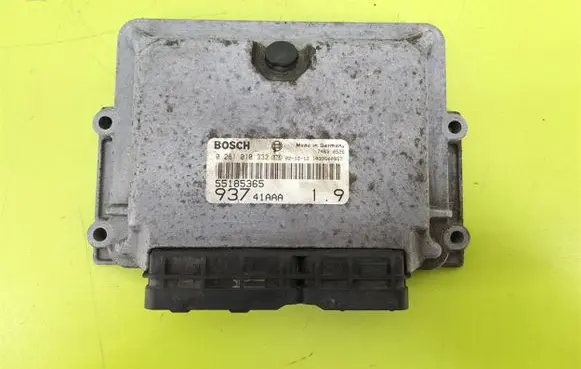 Alfa Romeo 147 Engine control unit/module 0281010332