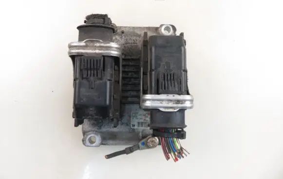 Opel Corsa C Engine control unit/module 0261207962 55350552