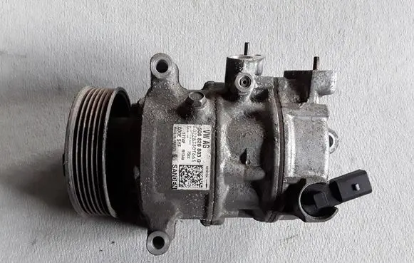 Seat Ibiza IV (6J,6P) Air conditioning (A/C) compressor (pump) 5Q0820803G