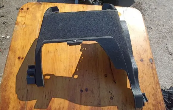 Nissan X-Trail T31 Dashboard lower bottom trim panel 68104JG40A